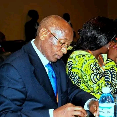 Edouard Mwangachuchu dans une réception de sa famille politique Avenir du Congo (ACO)